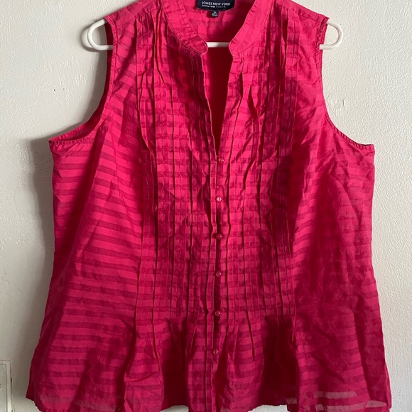 2X. Sleeveless Blouse. - Picture 1 of 5